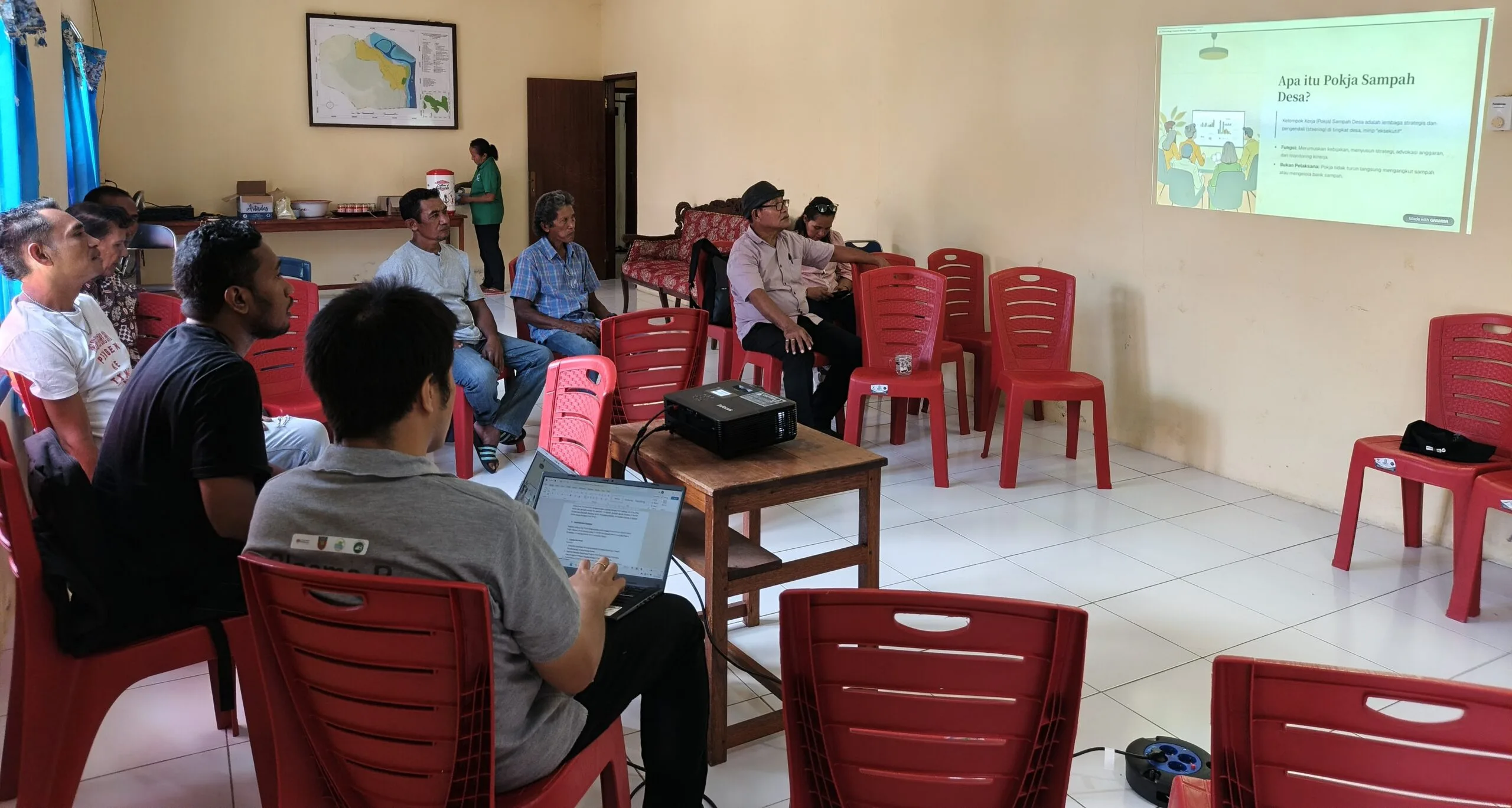 BINTARI melalui PLASMA-B : Membentuk Pokja Pengelolaan Sampah di Pulau Saparua, Pulau Banda, dan Pulau Rhun, Maluku Tengah